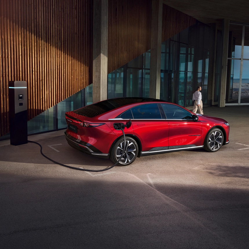 2025 Mazda6e Launch Sideshot Exterior Static A 1x1