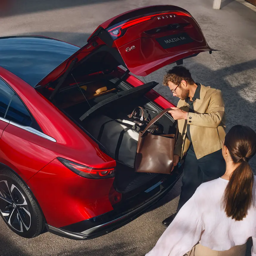 2025 Mazda6e Launch Sideshot Exterior Static B 1x1