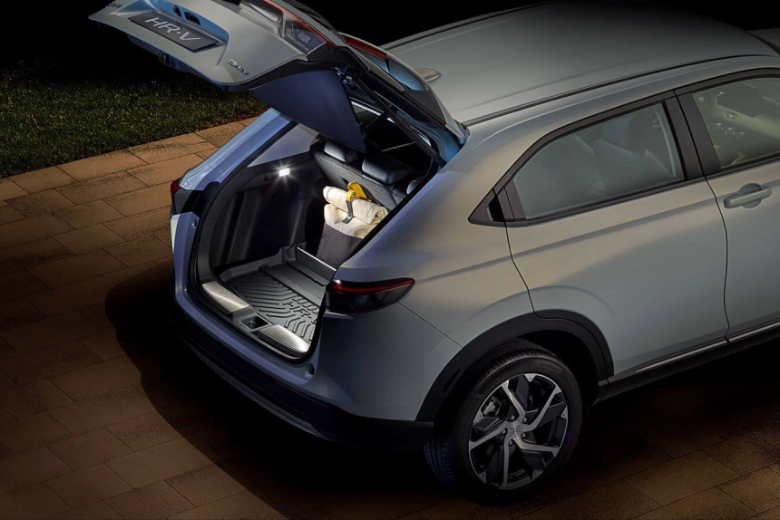 363802 New Honda Hr V Accessory Packs Enhance Comfort And Style