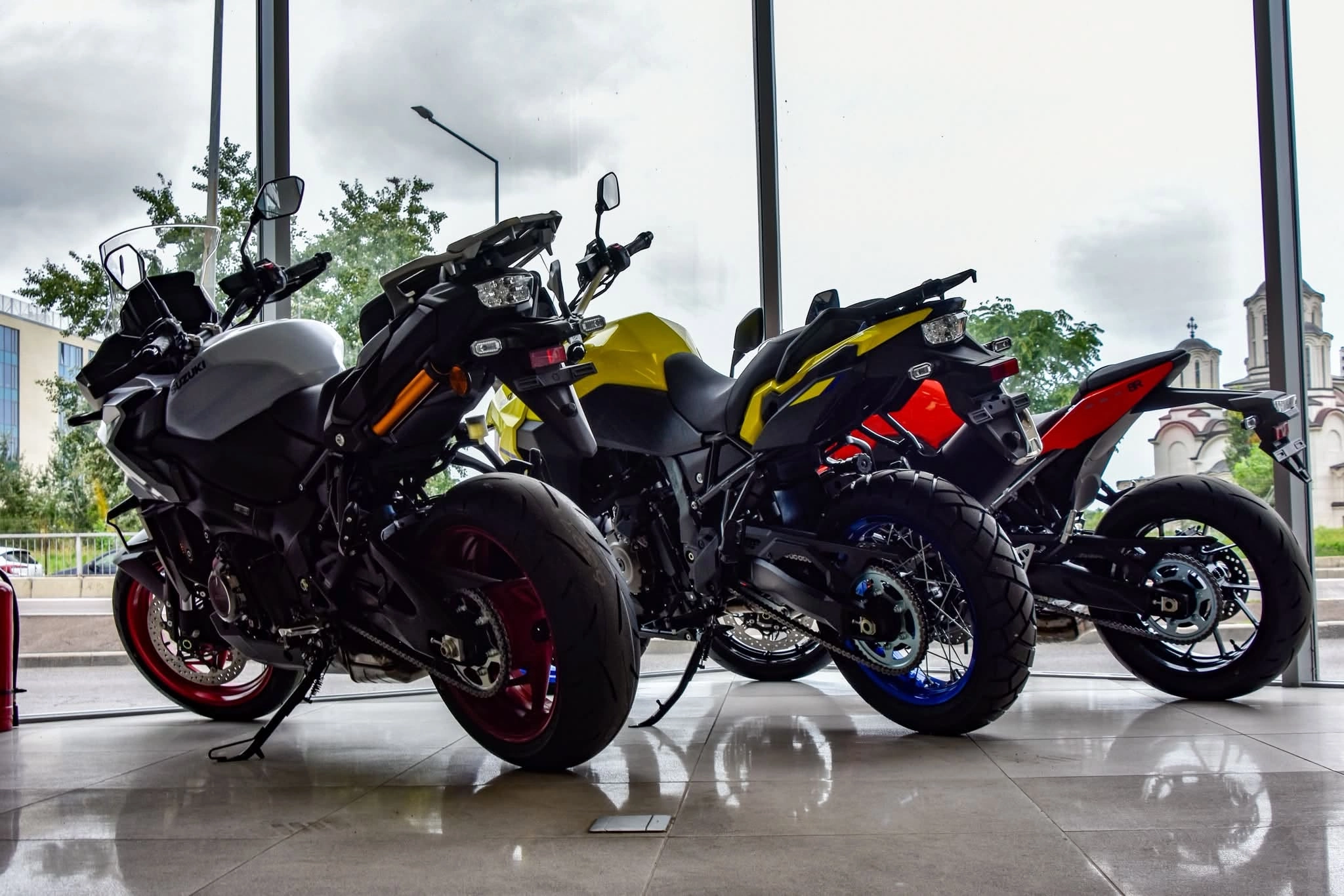 Radacini Suzuki Moto