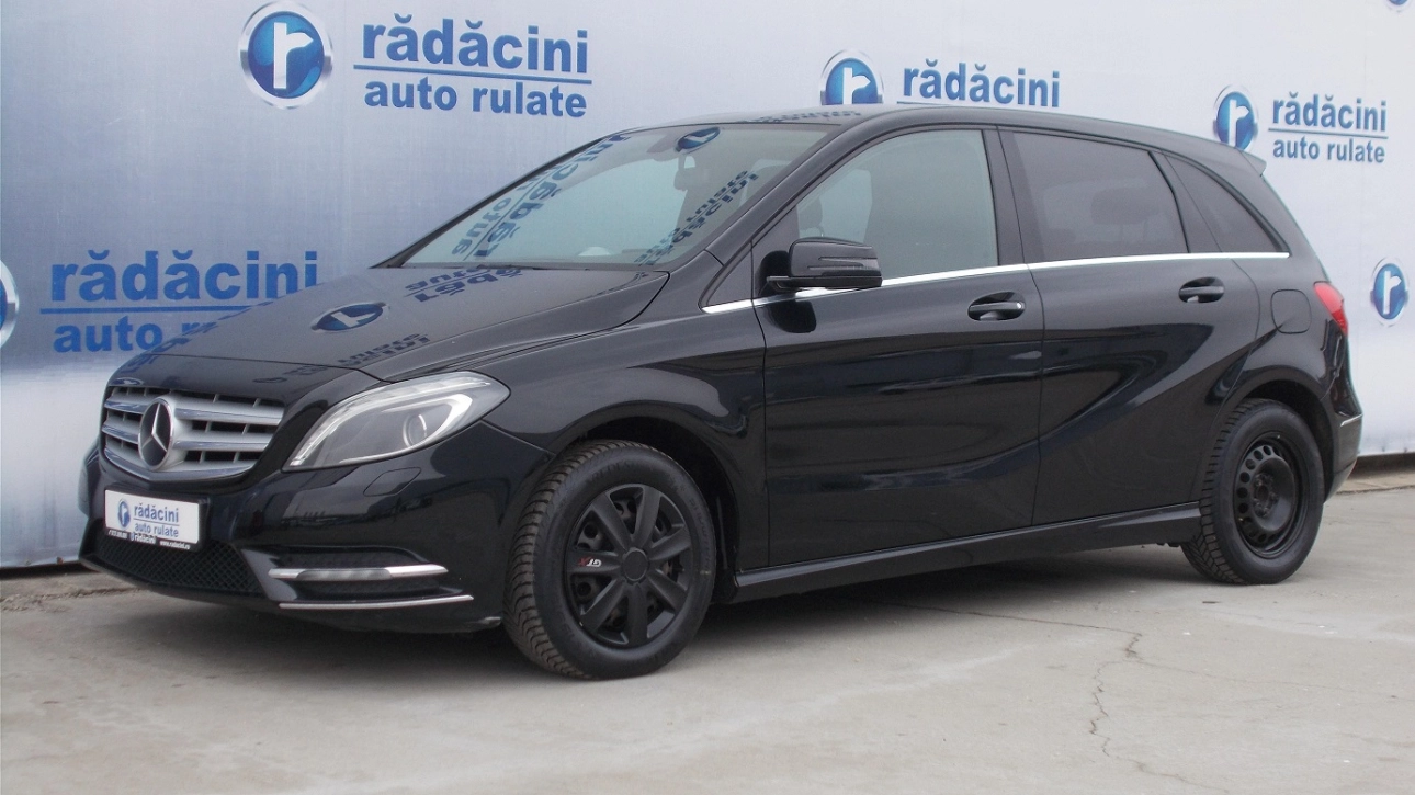 MERCEDES BENZ B180