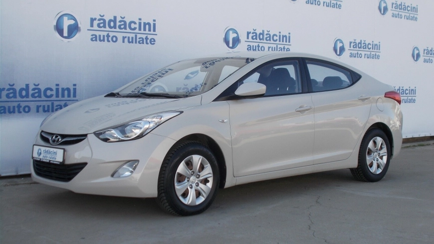 HYUNDAI ELANTRA