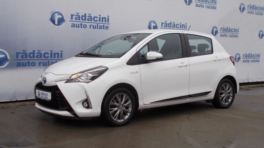 TOYOTA YARIS HYBRID