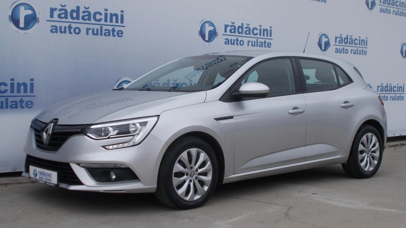 RENAULT MEGANE Hatchback 2017