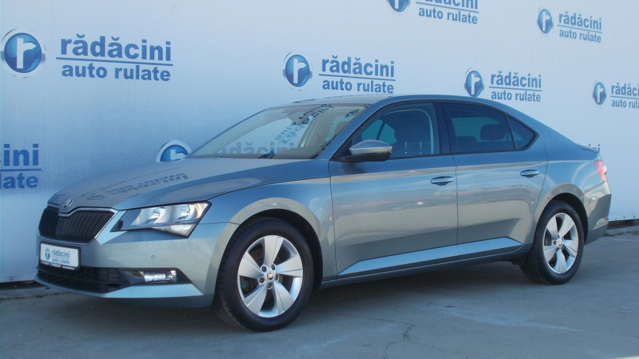 SKODA SUPERB Sedan 2016