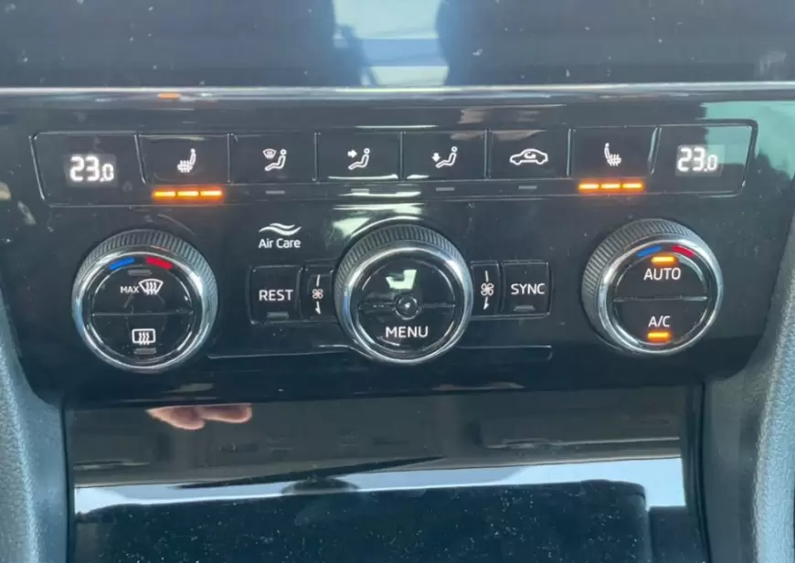 Skoda Superb 2.0 TDI Hatchback 2018