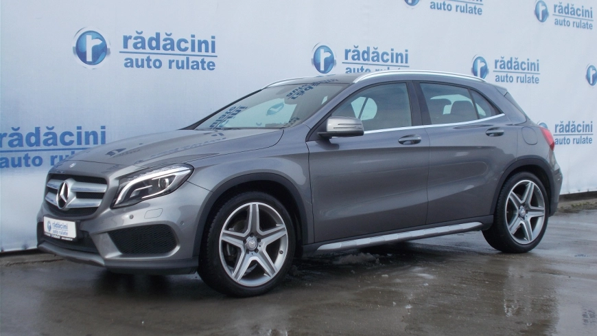 MERCEDES-BENZ GLA 200 SUV 2015