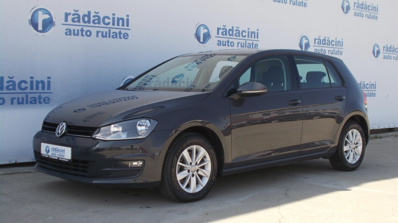VOLKSWAGEN GOLF Hatchback 2017