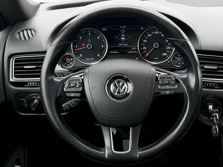 Volkswagen Touareg SUV 2014