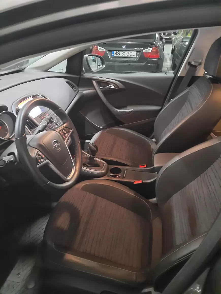 Opel Astra J Turbo Sedan 2019