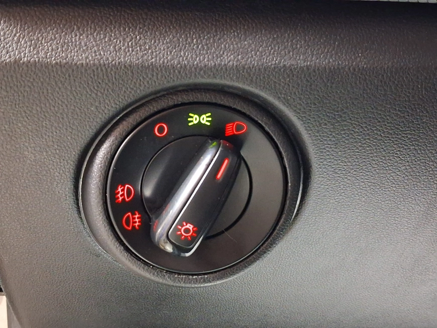 VOLKSWAGEN UP! 1.0i 75CP 2017