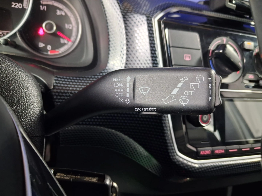 VOLKSWAGEN UP! 1.0i 75CP 2017