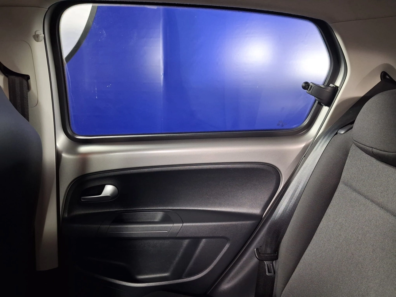 VOLKSWAGEN UP! 1.0i 75CP 2017