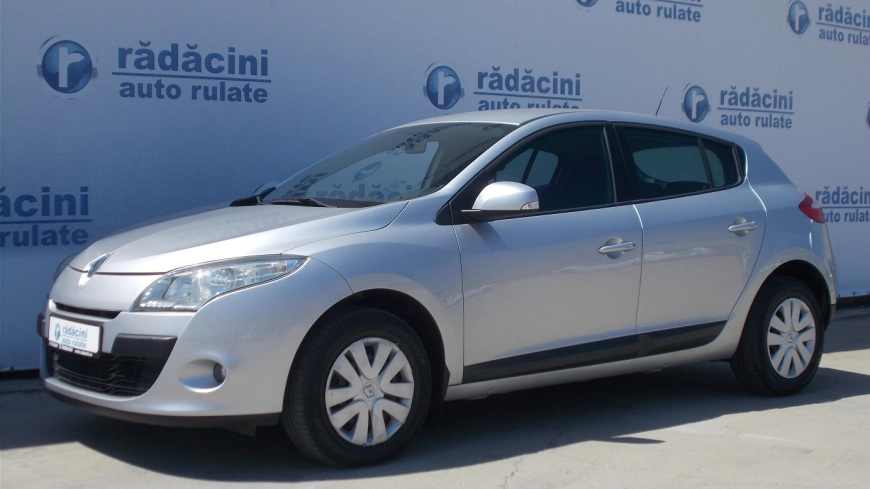 RENAULT MEGANE Hatchback 2010