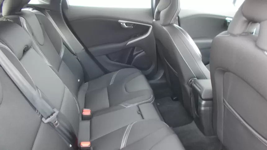 VOLVO V40 Hatchback 2017