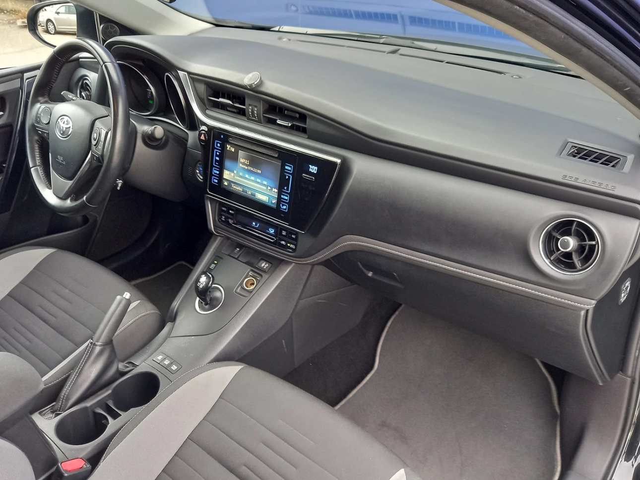 TOYOTA AURIS HYBRID Hatchback 2018