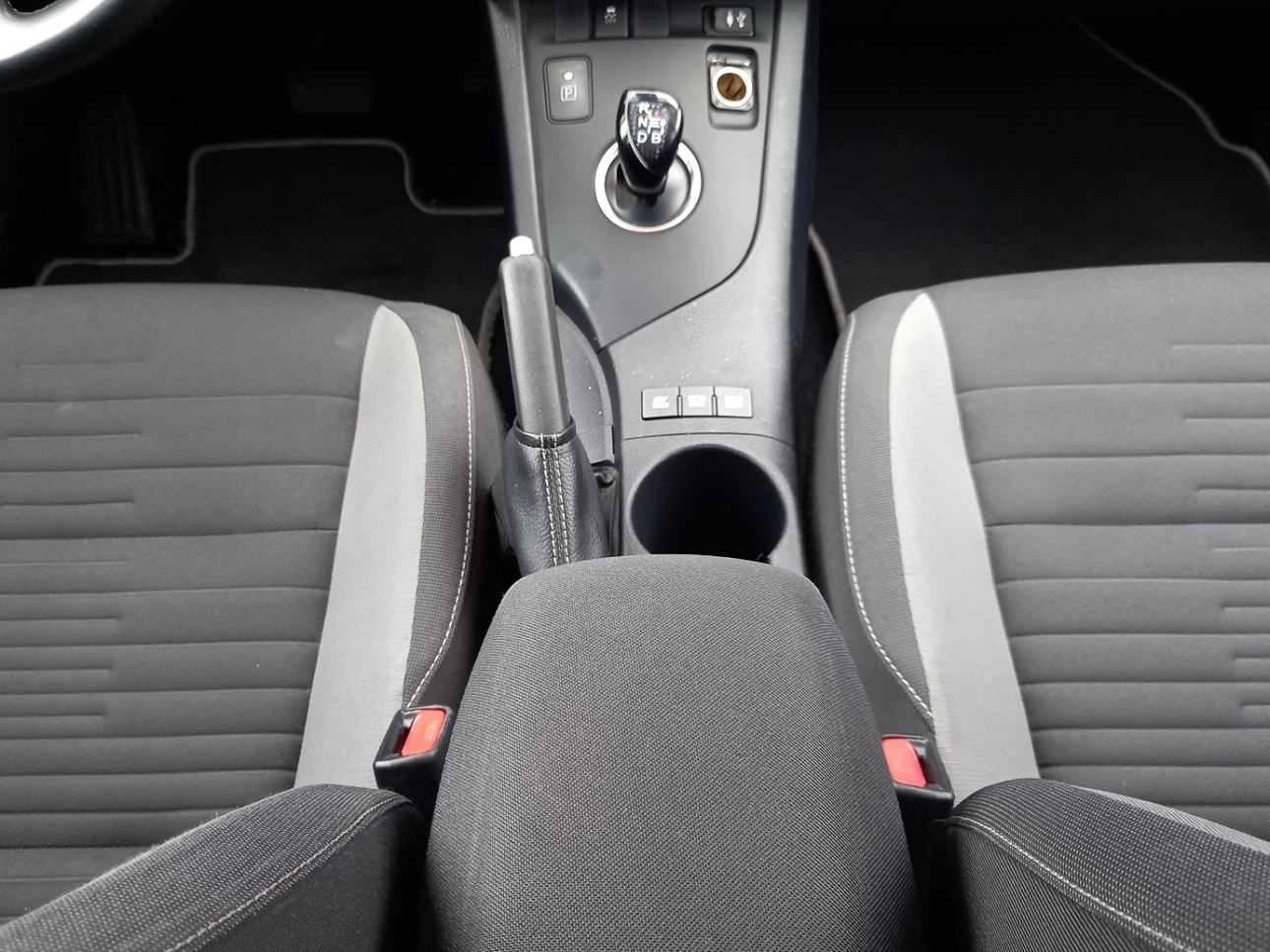 TOYOTA AURIS HYBRID Hatchback 2018