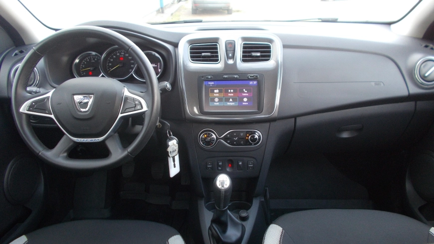DACIA SANDERO STEPWAY Hatchback 2017