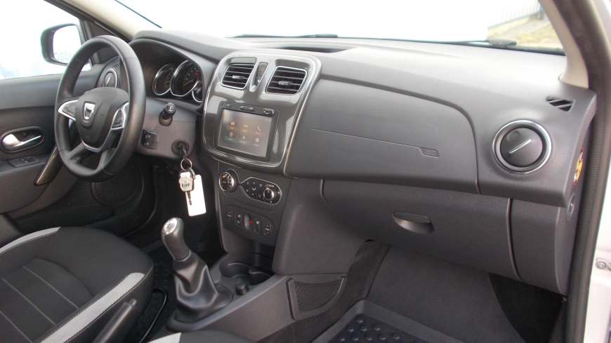 DACIA SANDERO STEPWAY Hatchback 2017