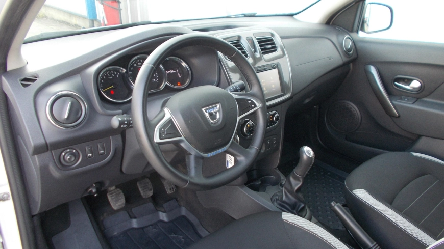 DACIA SANDERO STEPWAY Hatchback 2017