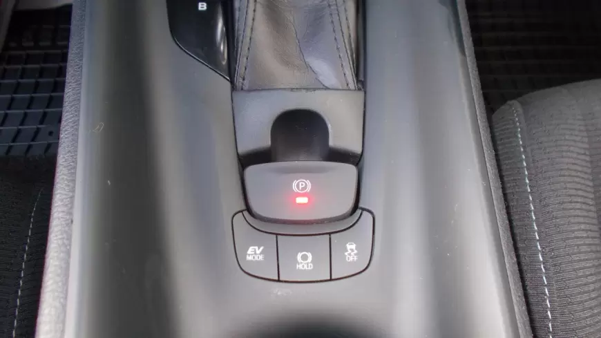 TOYOTA C-HR SUV 2018
