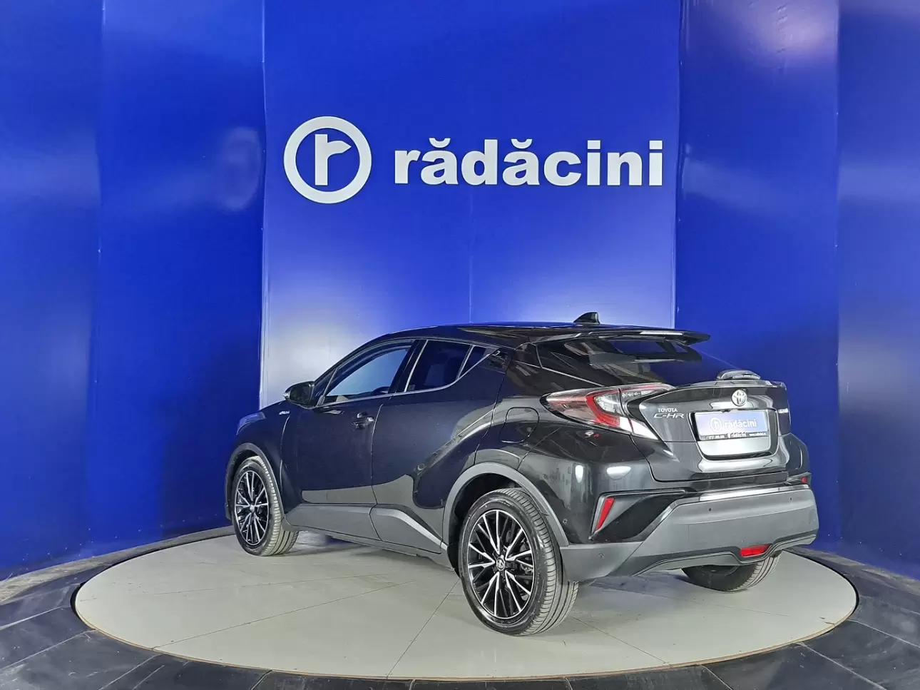 TOYOTA C-HR SUV 2017