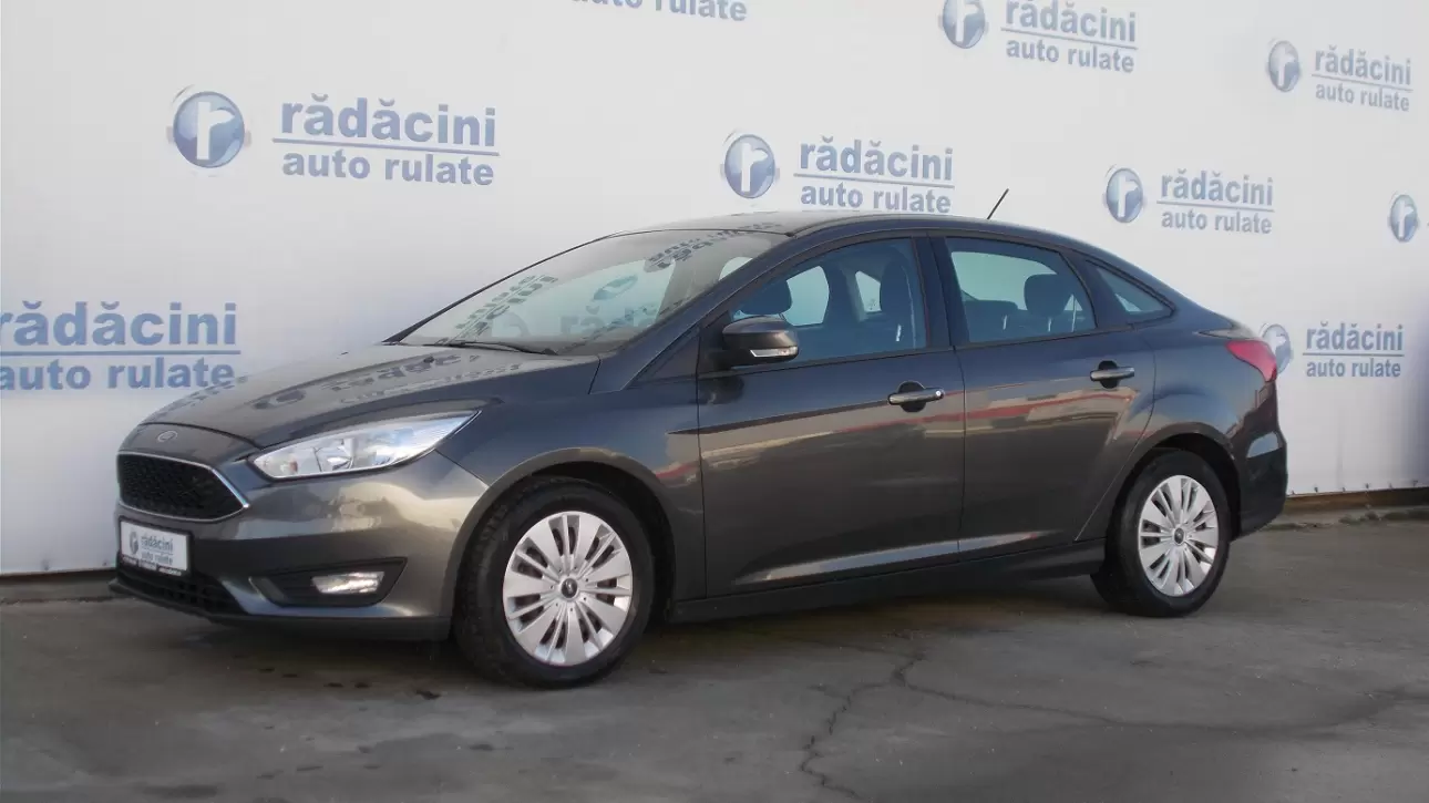 FORD FOCUS Sedan 2018