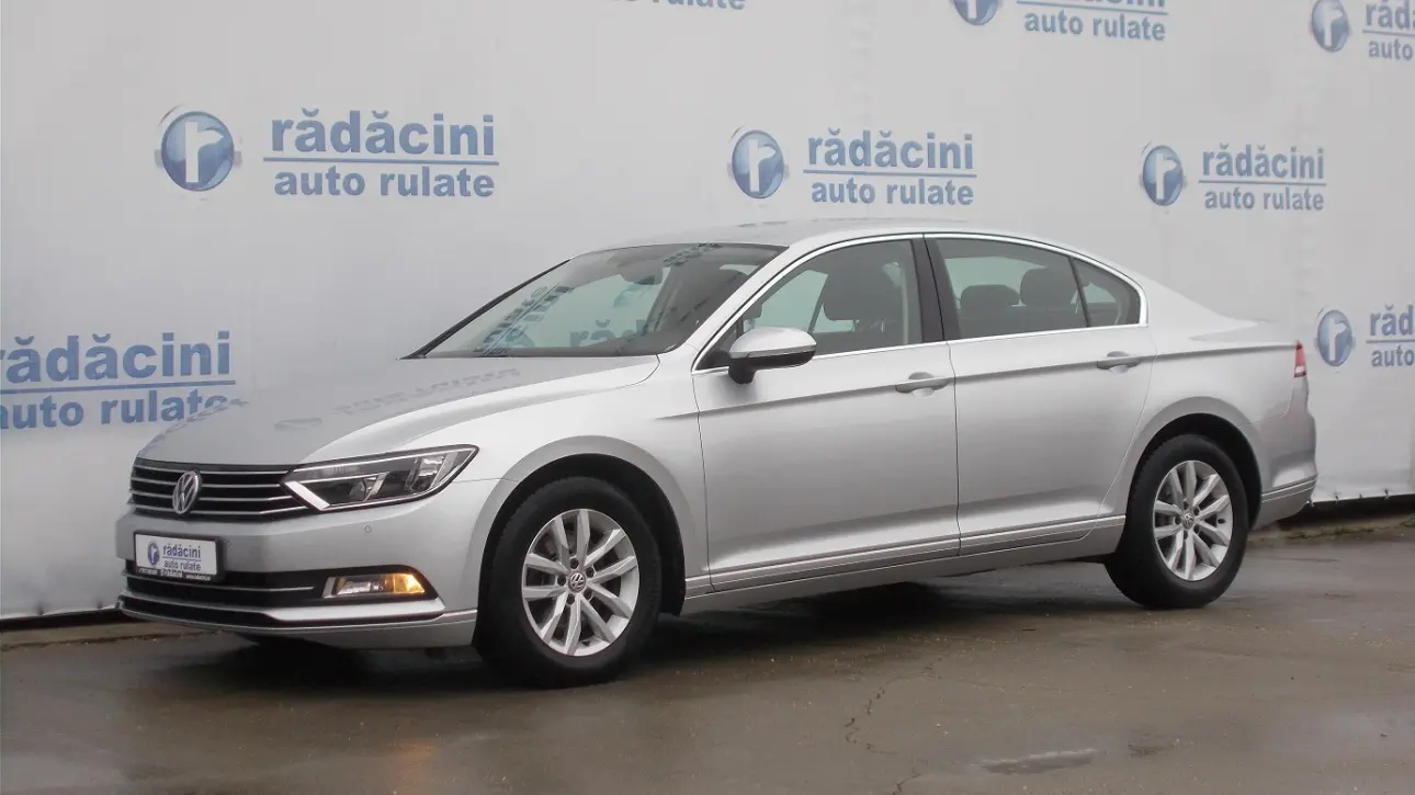 VOLKSWAGEN PASSAT Sedan 2019