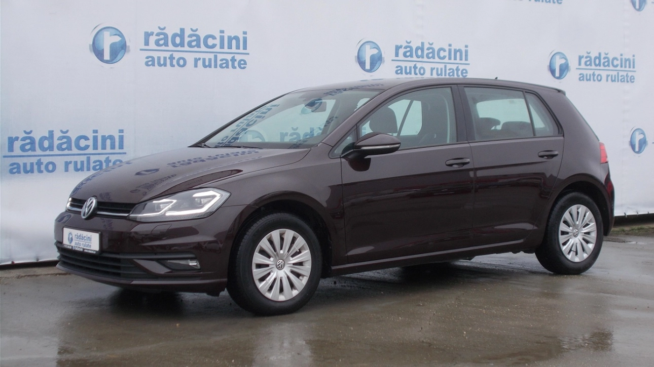 VOLKSWAGEN GOLF Hatchback 2017