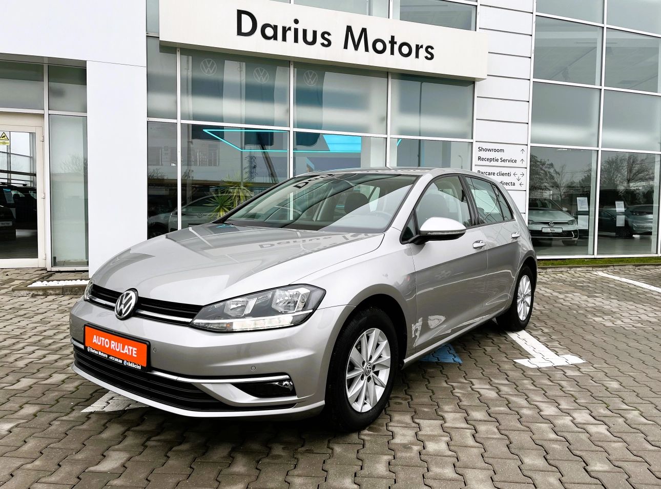 VOLKSWAGEN Golf Comfortline Hatchback 2020