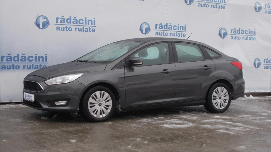 FORD FOCUS Sedan 2018