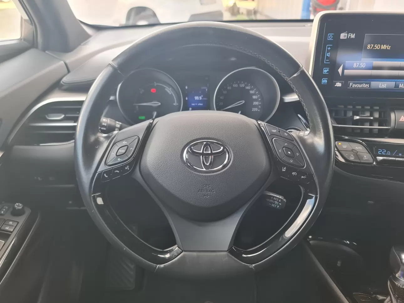 TOYOTA C-HR SUV 2018