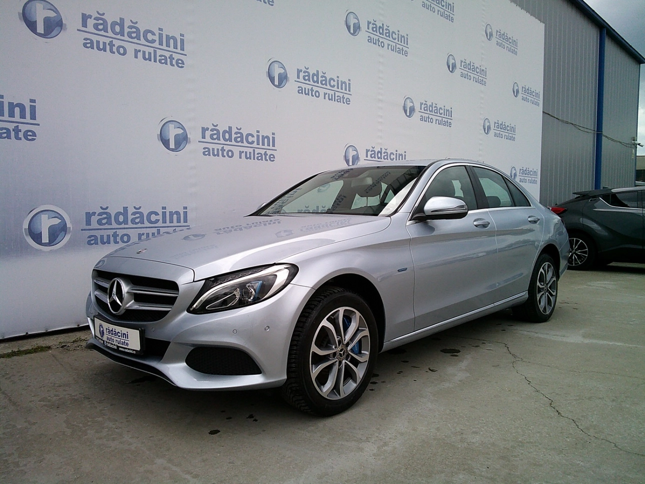 MERCEDES BENZ  C 350 e Sedan 2017