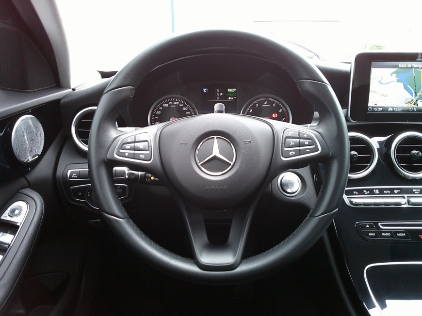 MERCEDES BENZ  C 350 e Sedan 2017