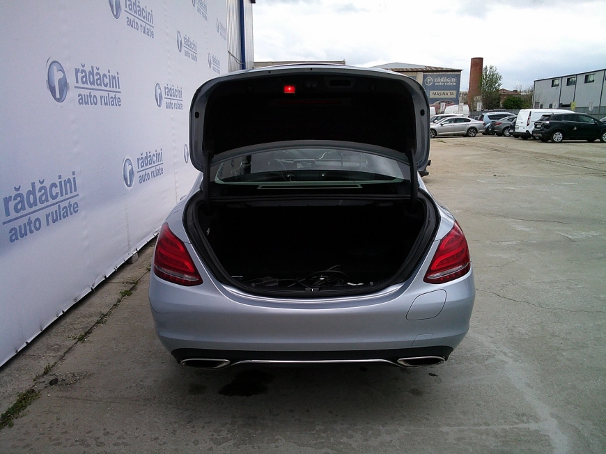 MERCEDES BENZ  C 350 e Sedan 2017