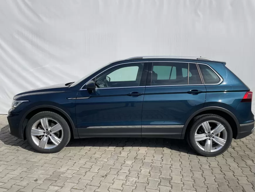 VOLKSWAGEN TIGUAN Hatchback 2022