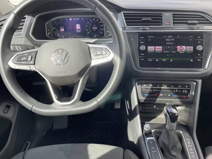 VOLKSWAGEN TIGUAN Hatchback 2022