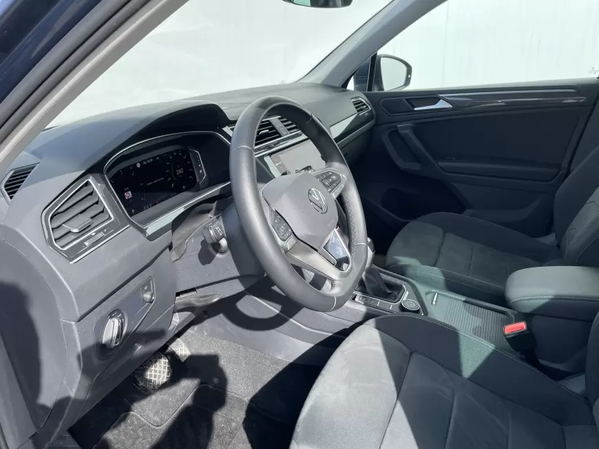 VOLKSWAGEN TIGUAN Hatchback 2022