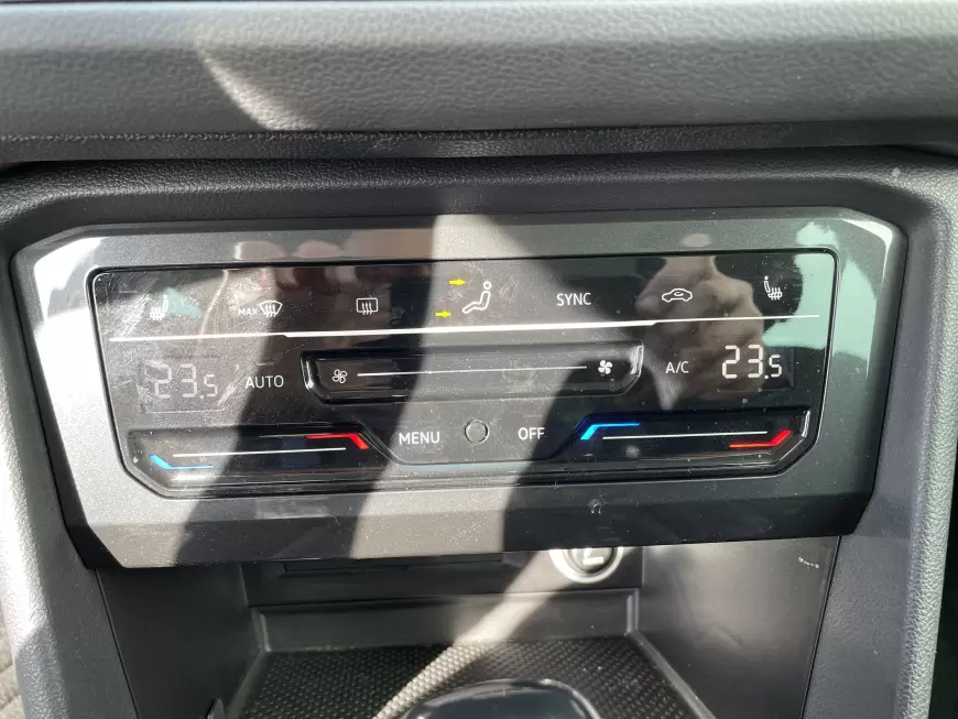 VOLKSWAGEN TIGUAN Hatchback 2022
