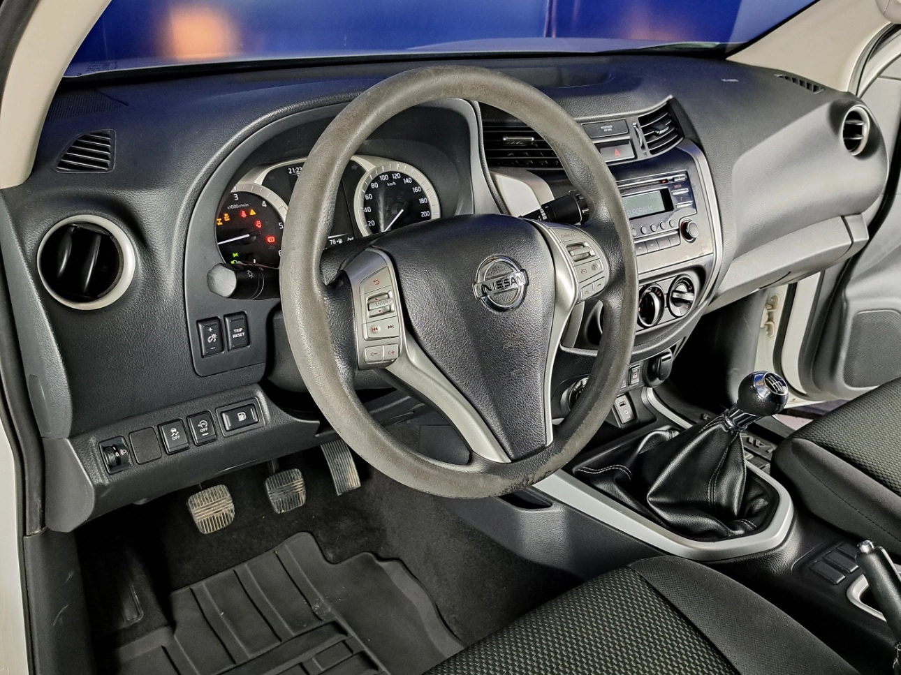 NISSAN NAVARA Utilitara 2017