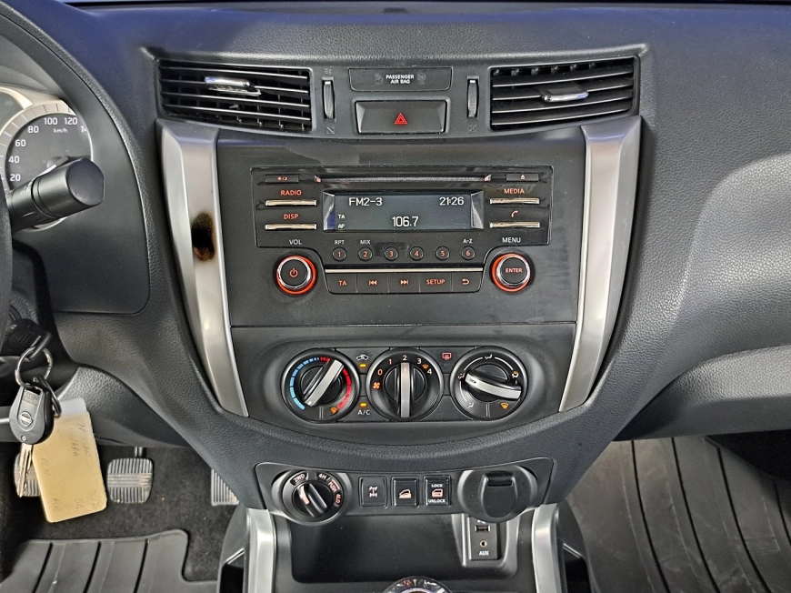 NISSAN NAVARA Utilitara 2017