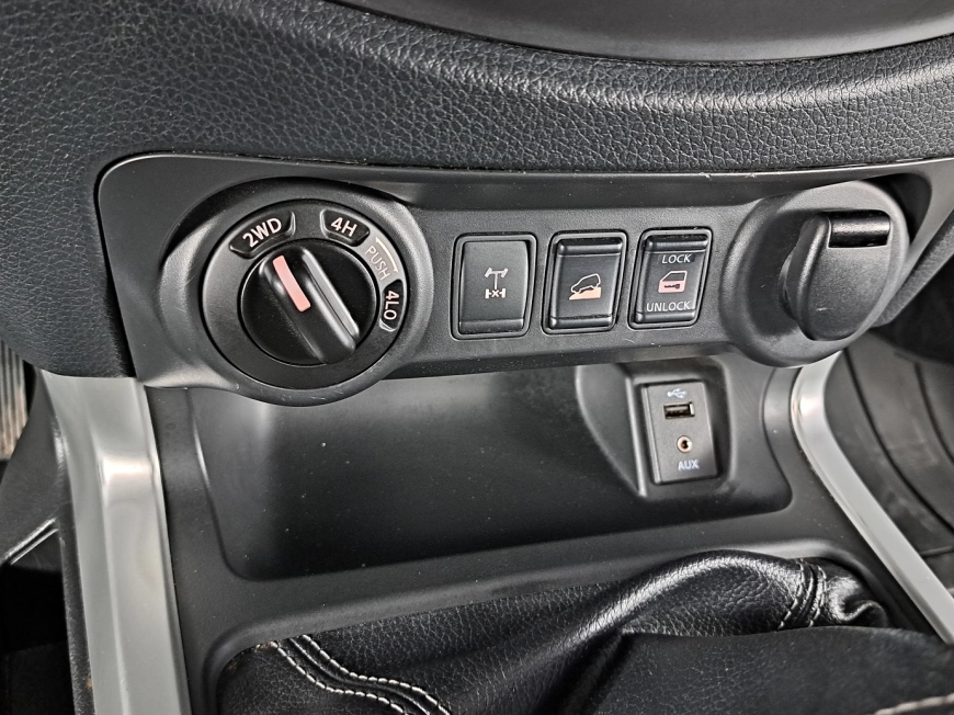 NISSAN NAVARA Utilitara 2017