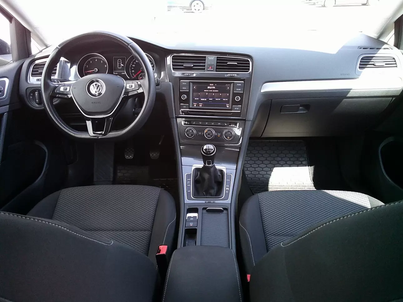 VOLKSWAGEN GOLF Hatchback 2018