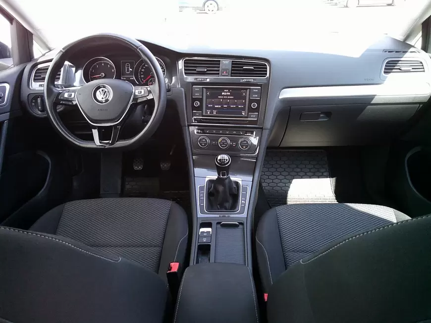 VOLKSWAGEN GOLF Hatchback 2018