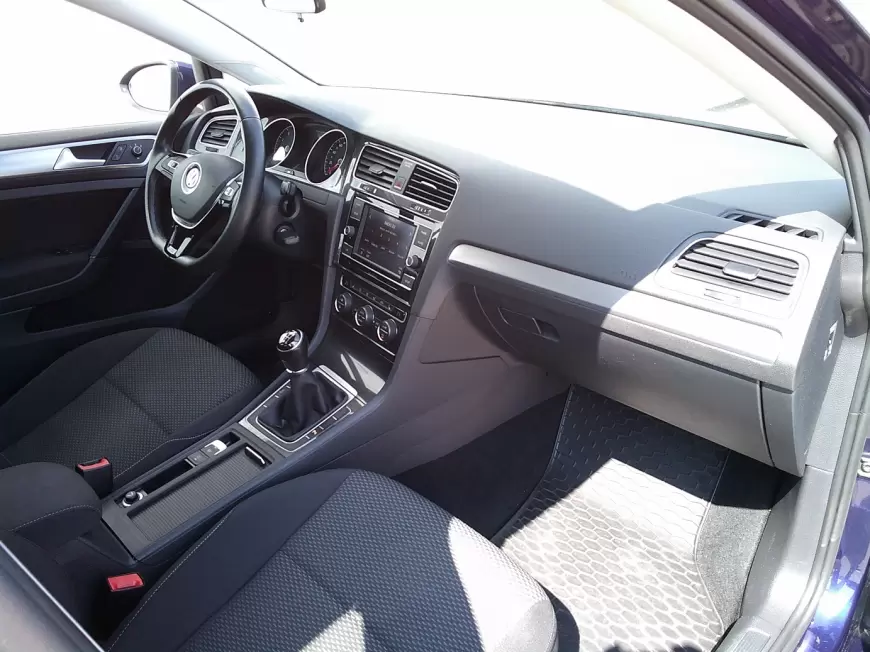 VOLKSWAGEN GOLF Hatchback 2018