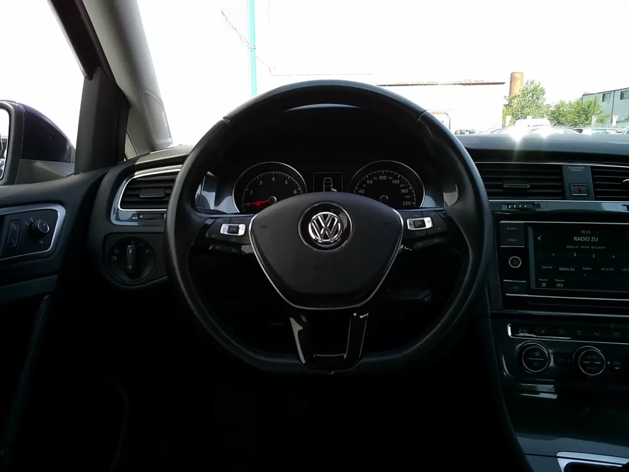 VOLKSWAGEN GOLF Hatchback 2018