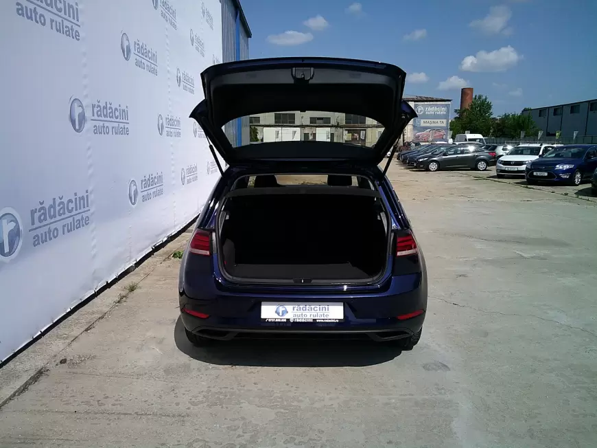 VOLKSWAGEN GOLF Hatchback 2018