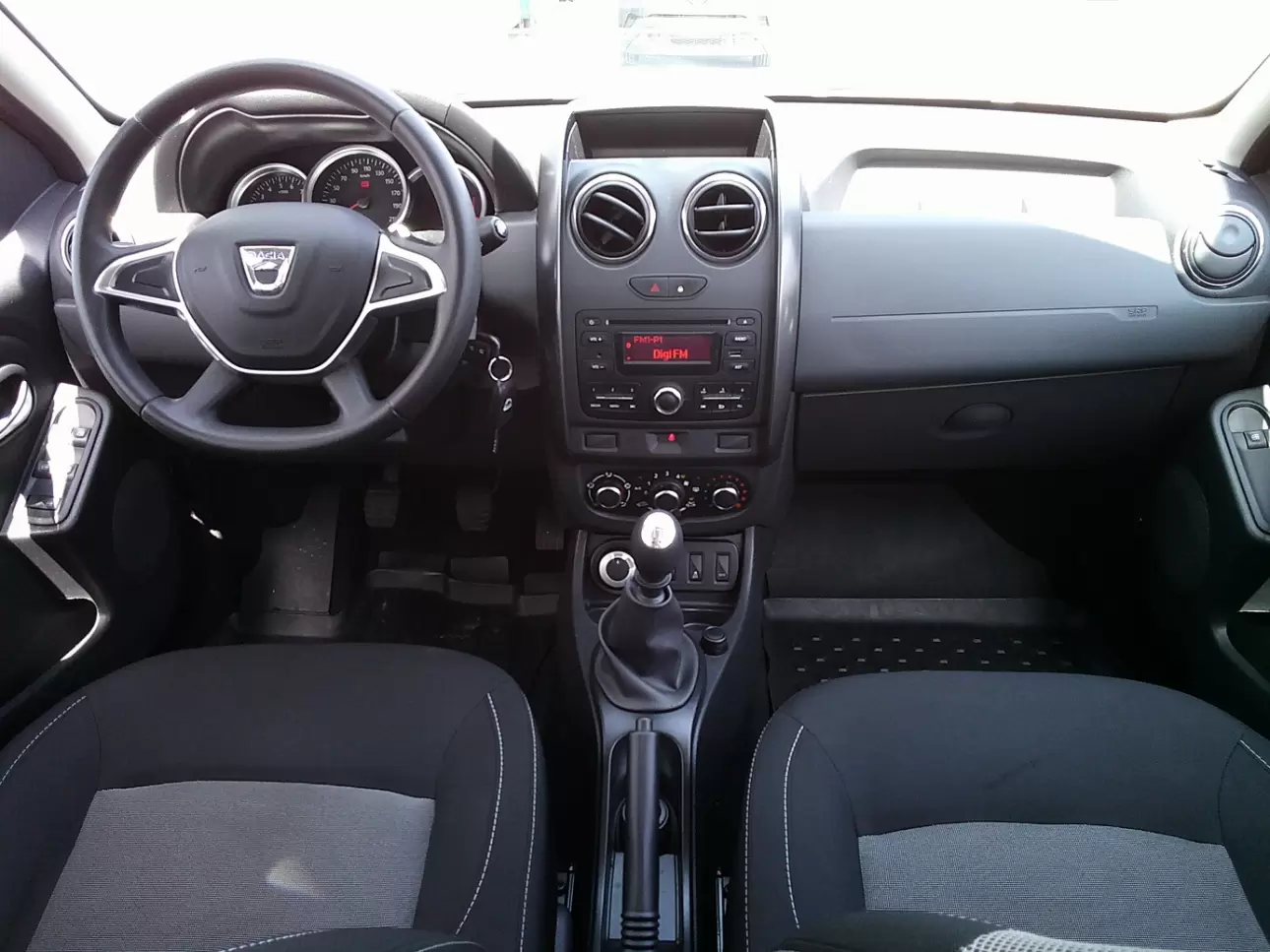 DACIA DUSTER SUV 2017