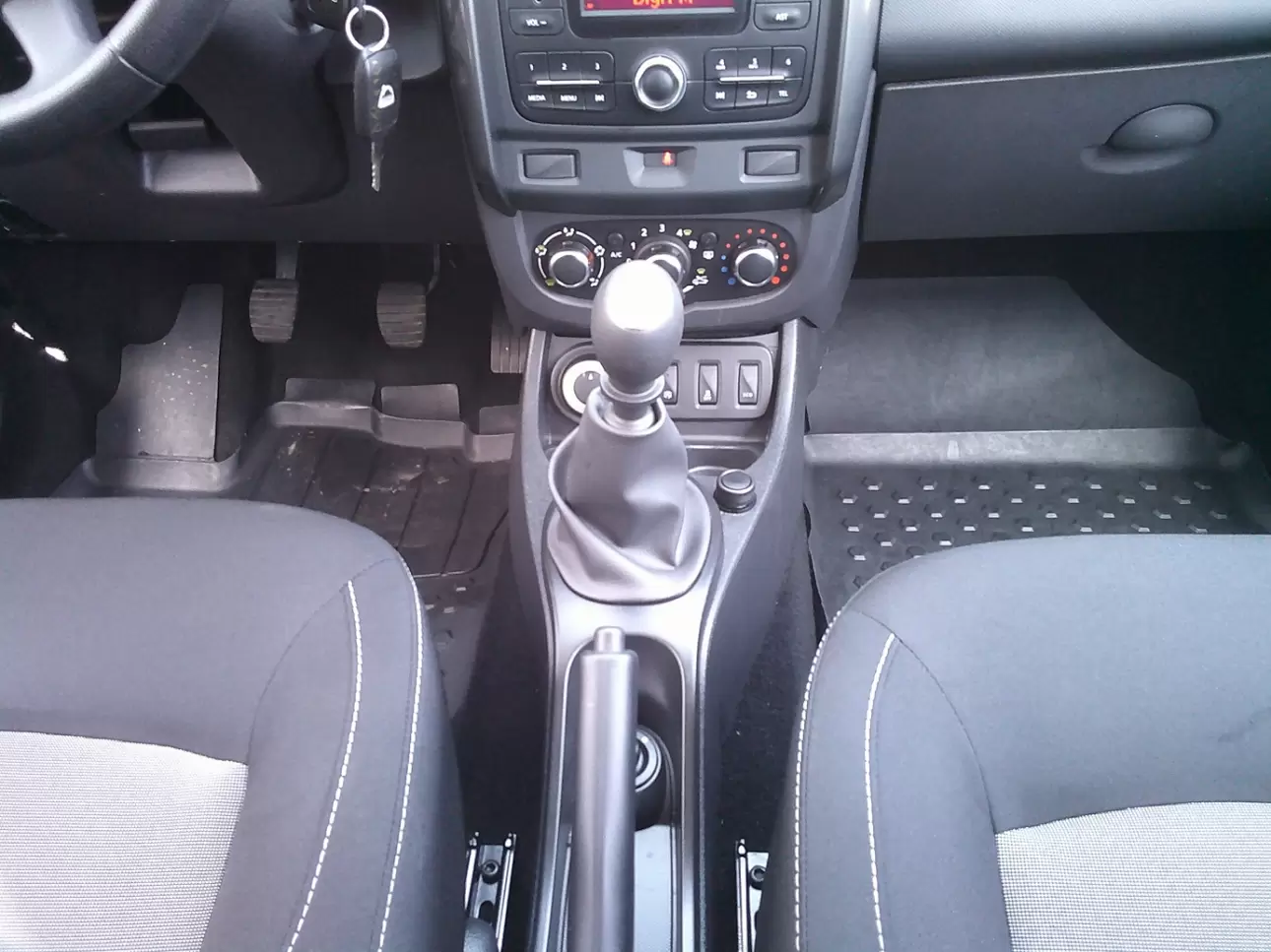 DACIA DUSTER SUV 2017