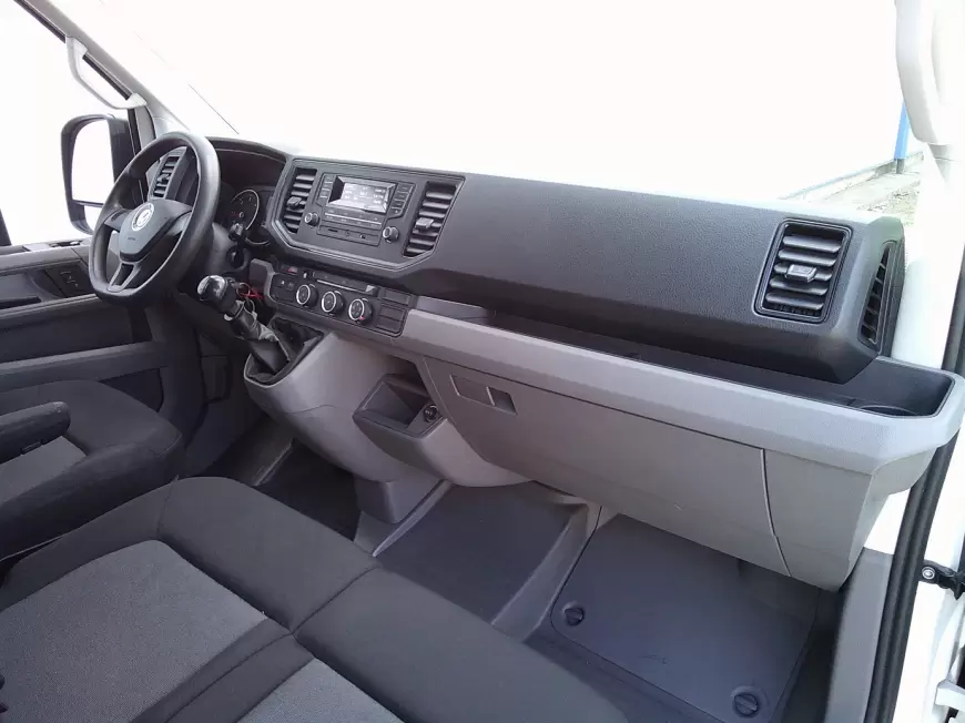 VOLKSWAGEN CRAFTER Van 2018